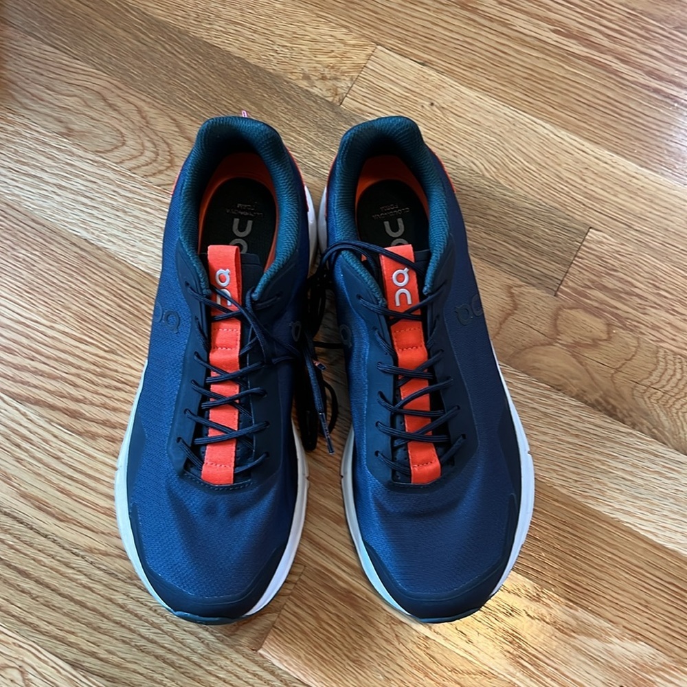 On Cloud Cloudnova Size 11 New - image 4